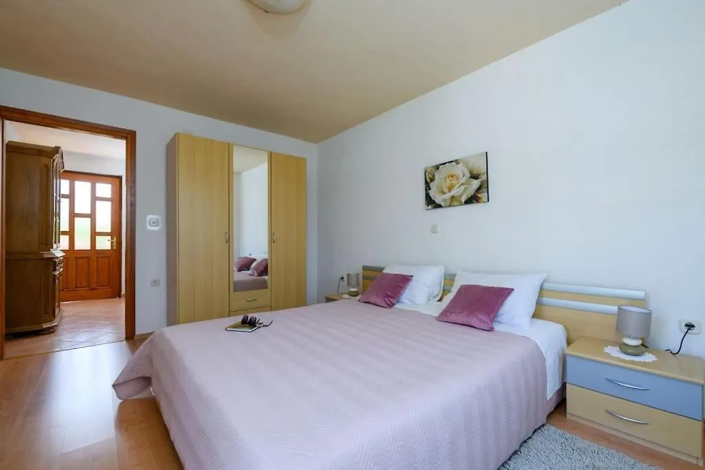 Casa Martina Villa Sumber