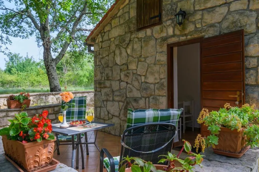 Casa Martina Villa Sumber