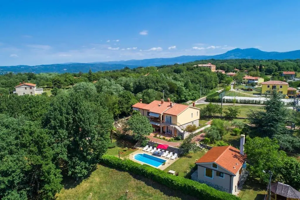 Casa Martina Villa Sumber